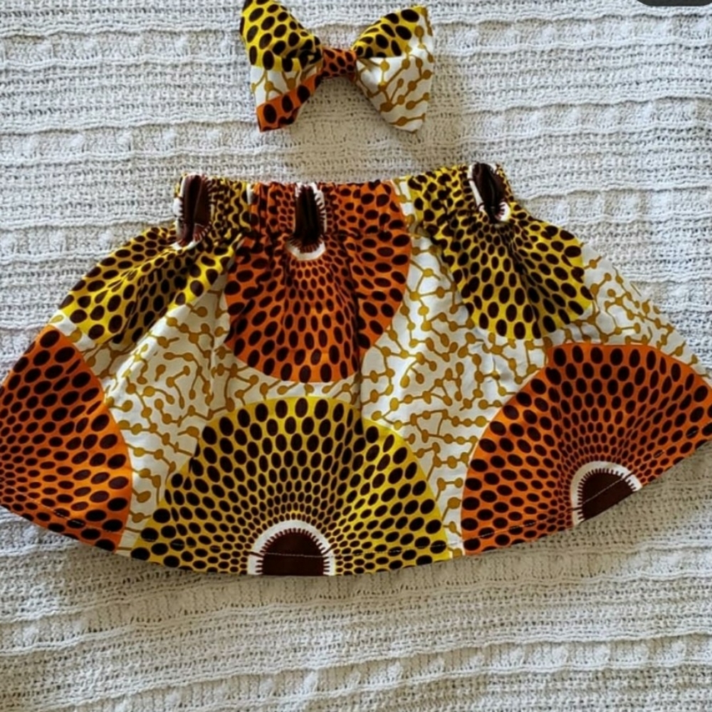 Skirt and hair bow - Picture 5 of 16